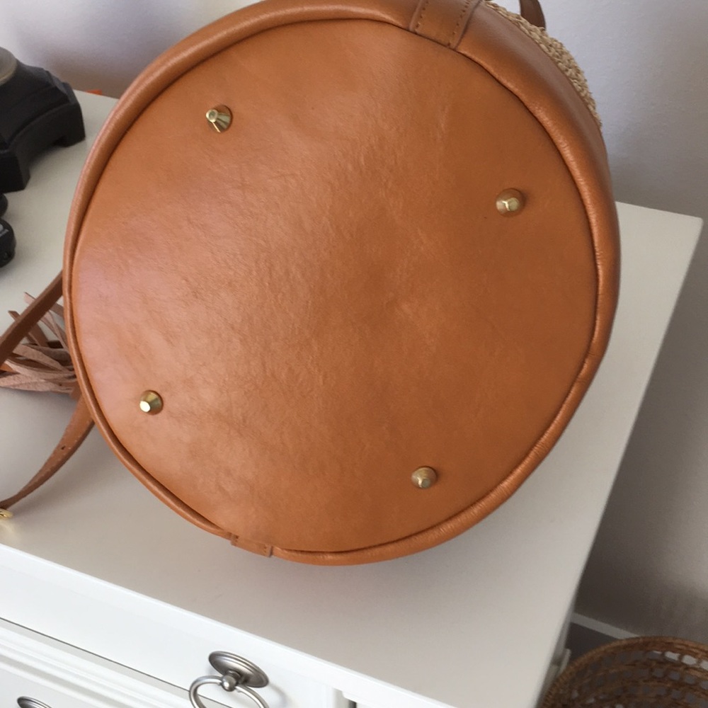 Leather tan bag - Picture 3 of 6